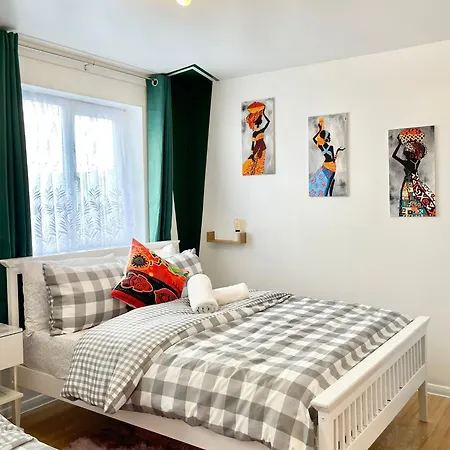 The Express Apartment Goodmayes Buitenkant foto