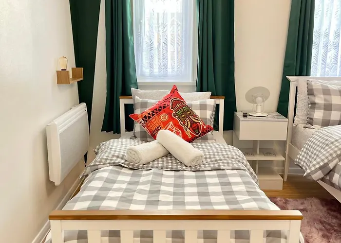 The Express Apartment